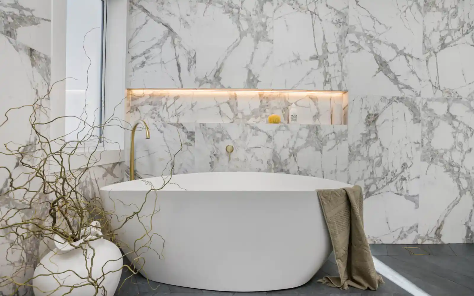 Bathroom renovation services in Auckland covering demolition, waterproofing, tiling, fixtures and handover Bathroom renovation services in Auckland covering demolition, waterproofing, tiling, fixtures and handover