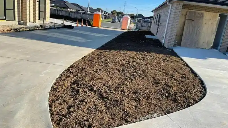 Outdoor landscaping work priced as part of a renovation scope, the kind of item compared across written quotes Outdoor landscaping work priced as part of a renovation scope, the kind of item compared across written quotes