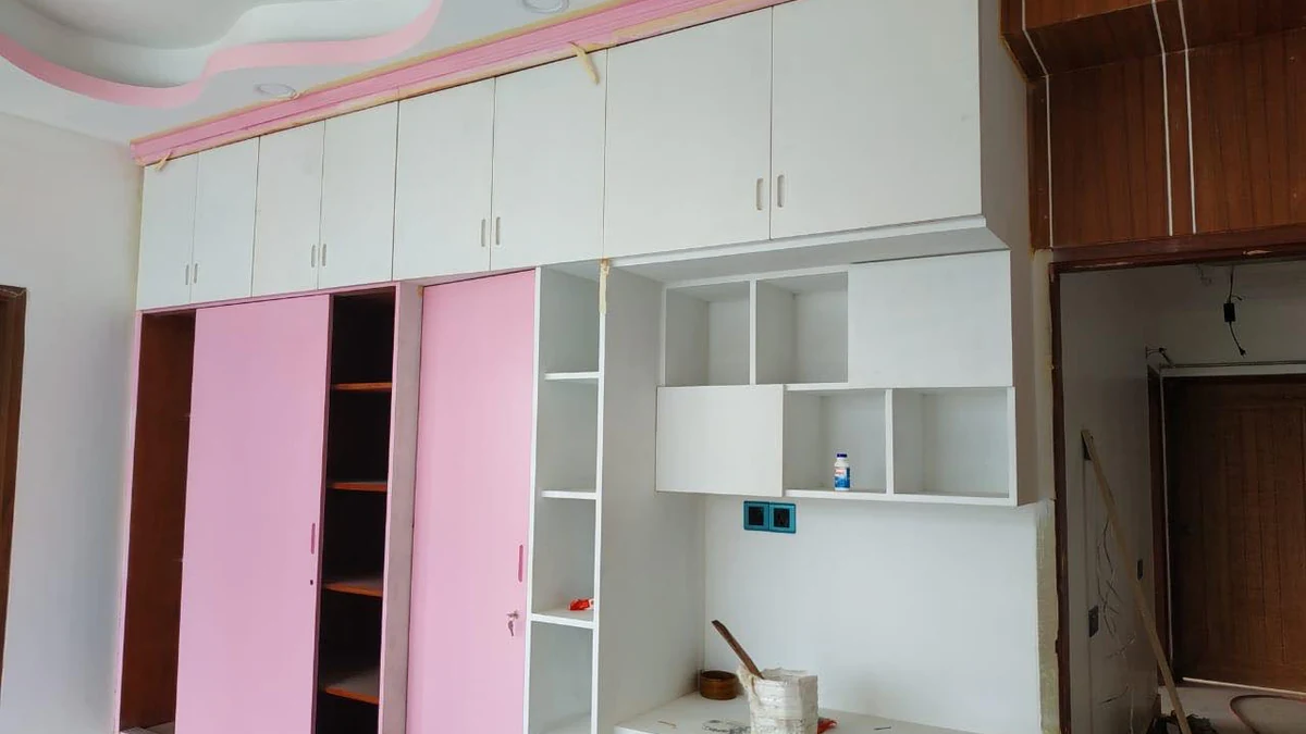 Reworked kitchen storage photographed after the fix, the result documented in a kitchen problem-solving case study Reworked kitchen storage photographed after the fix, the result documented in a kitchen problem-solving case study